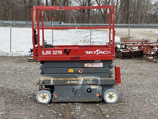 SKYJACK SJIII 3219 SCISSOR LIFT (NON-RUNNING)