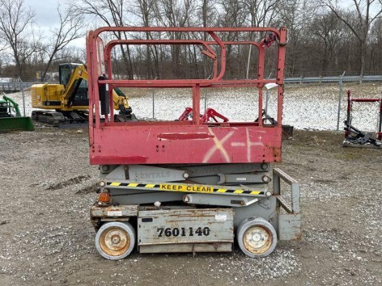 SCISSOR LIFT (NON-RUNNING)