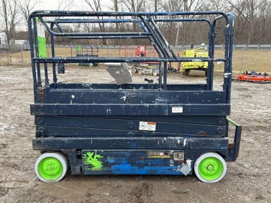 SCISSOR LIFT (NON-RUNNING)