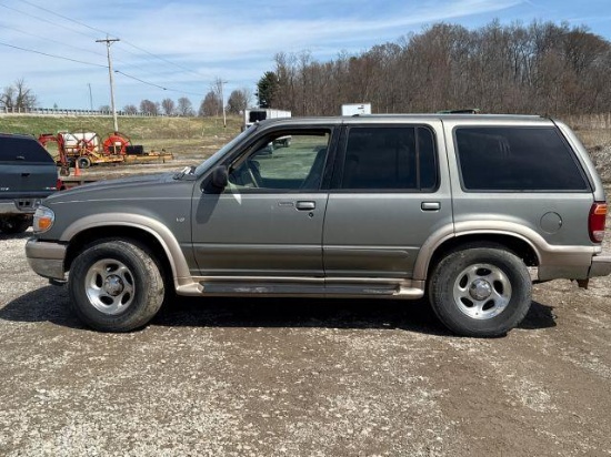 2000 Ford Explorer Multipurpose Vehicle (MPV)