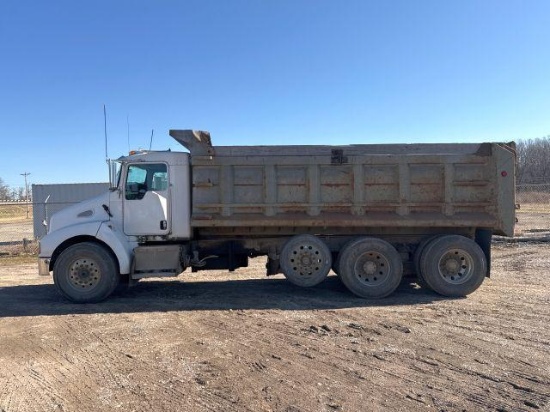 2007 Kenworth T300 Truck