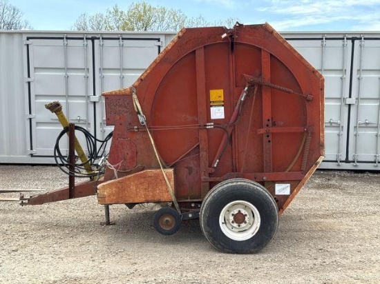 M&W ROUND BALER