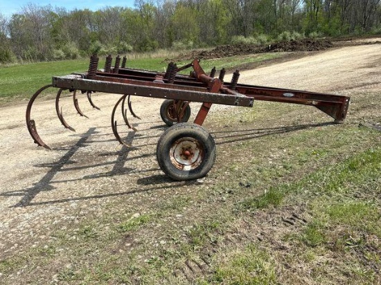 BUSH HOG CHISEL PLOW