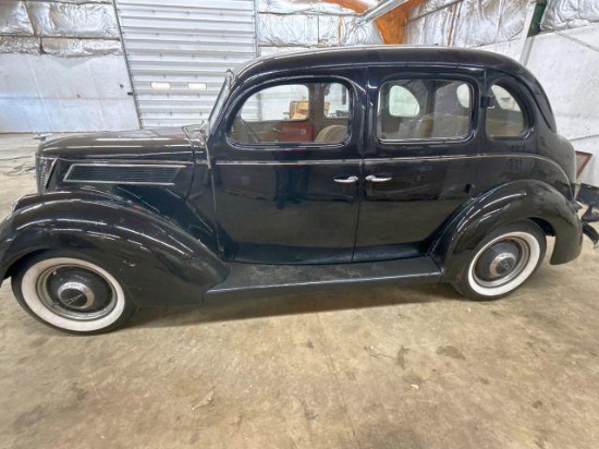 37 FORD HUMPBACK SEDAN
