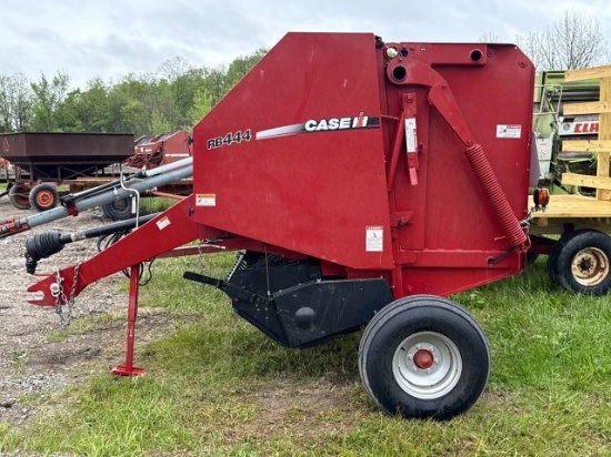 CASE RB444 ROUND BALER