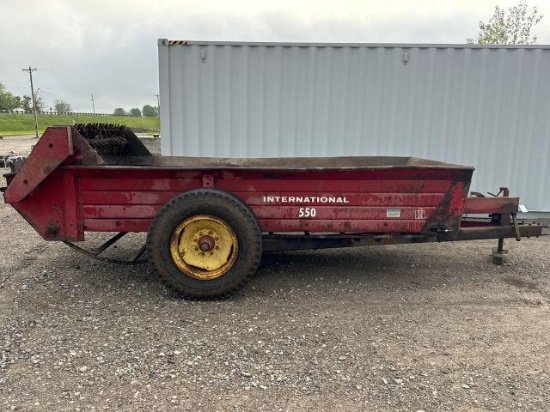 MANURE SPREADER