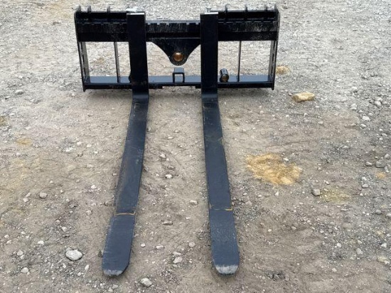 QUICK TACH PALLET FORKS