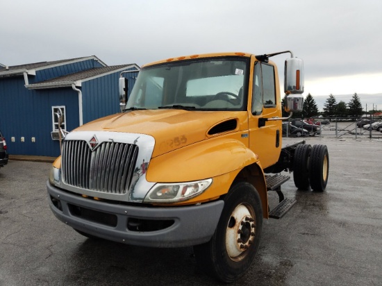 INTERNATIONAL 4300 DIESEL CAB &
