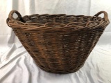 Large Antique Willow Basket, Excellent condition w/2 Handles, 22