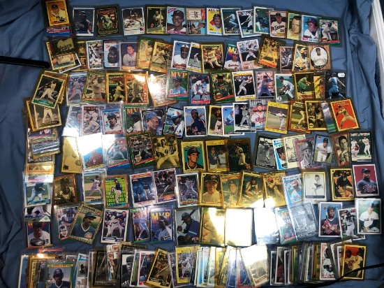 HUGE Lot Individual/Protected Baseball Cards, 80's, 90's, Over 180 Cards!