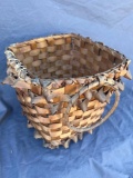 Iroquoias Curlique Weaved Basket, 9