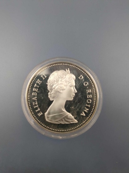 1982 Uncirculated Canada Silver Dollar Coin
