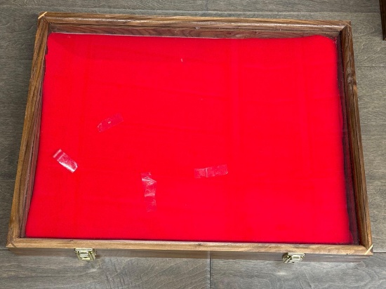 Medium Size Case, Deep Pick Up Only