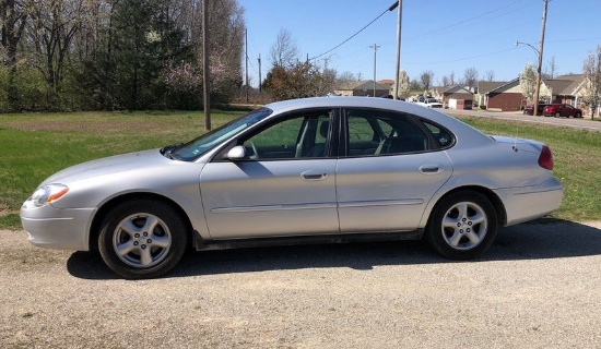 2003 Ford Taurus