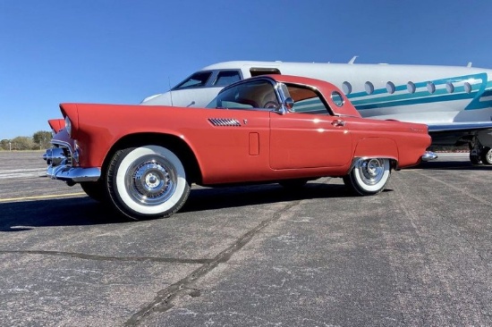 1956 Ford Thunderbird