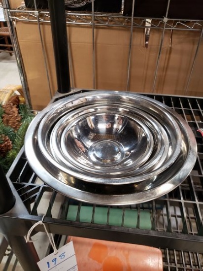 SET OF STAINLESS STEEL MIXING BOWLS