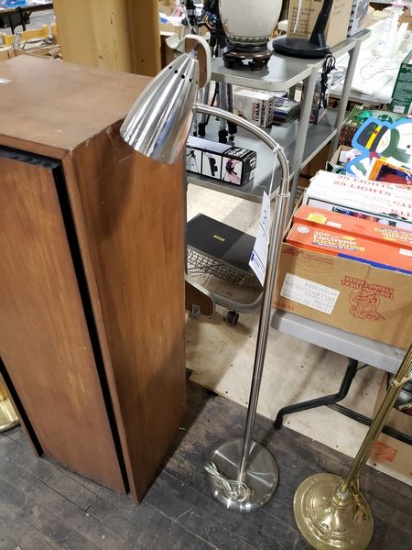 FLOOR LAMP