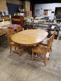 WOODEN TABLE WITH LEAFE AND 4 CHAIRS 42