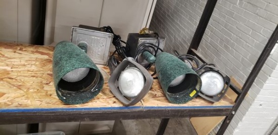 4 SPOT LIGHTS