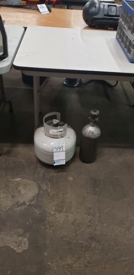 2 TANKS