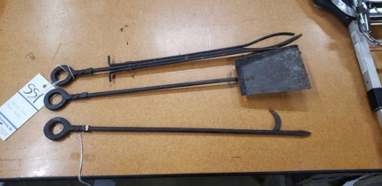 SET OF FIREPLACE TOOLS