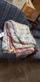FULL/QUEEN SIZE COMFORTER