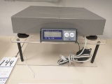 METLER TOLEDO 150 LB SCALE WITH STAND