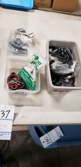 LOT OF ASSORTED FLANGES