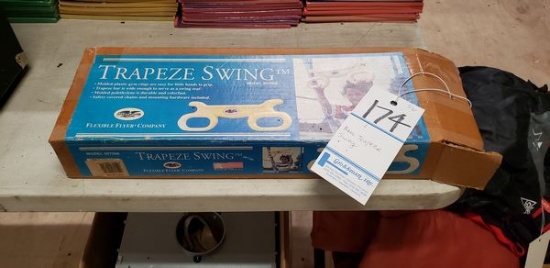 NEW TRAPEZE SWING