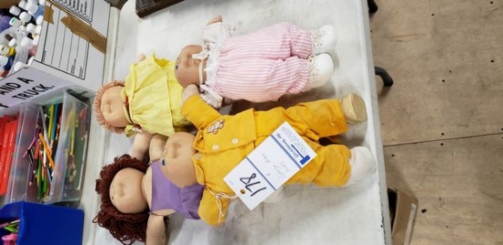 4 CABBAGE PATCH DOLLS
