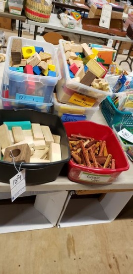 LOT OF BUILDING BLOCKS