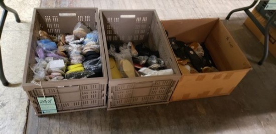 LOT OF WOMENS FLIPS FLOPS IN 3 BINS