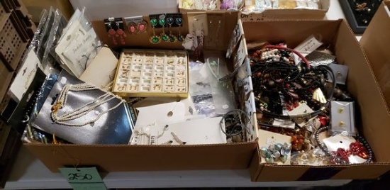 LOT OF FASHION JEWELRY