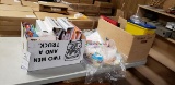 LOT OF CLASSROOM DÉCOR AND MISC