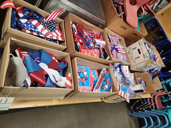 LOT OF NEW 4TH OF JULY DÉCOR IN 10 BOXES