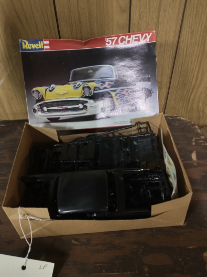 REVELL PLASTIC MODEL KIT - '57 CHEVY