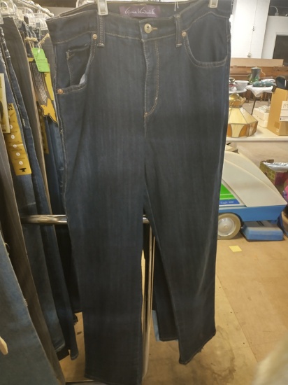 PAIRS OF WOMENS JEANS SIZE 10