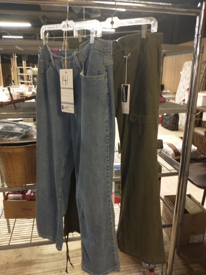 2 PAIRS OF WOMENS JEANS SIZE 14