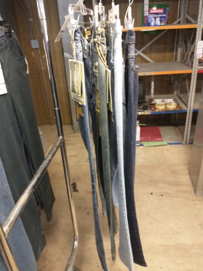 5 PAIRS OF WOMENS JEANS SIZE 4