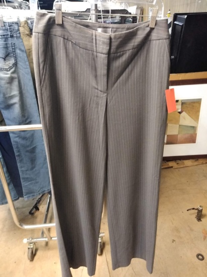 PAIR OF WOMENS DRESS PANTS SIZE 1