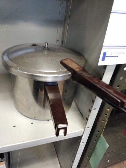POT WITH DEEP FRYING STRAINER