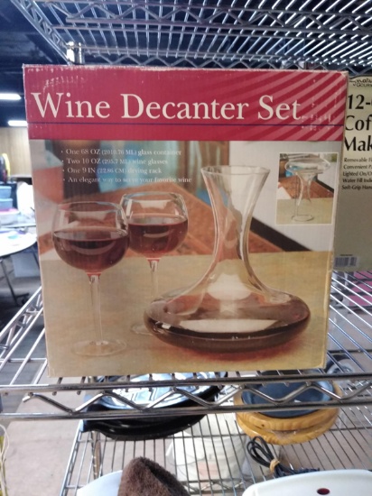 WINE DECANTER SET