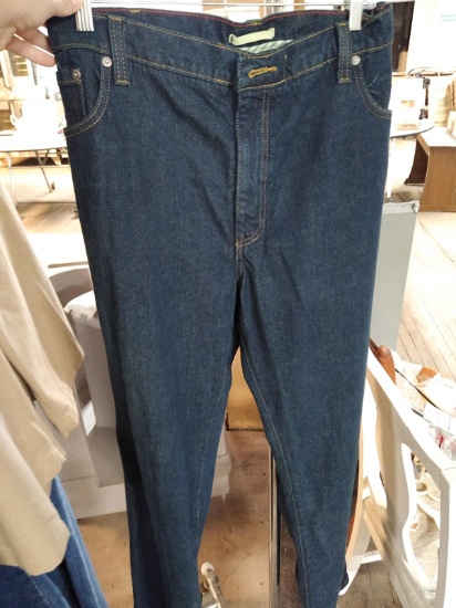 MENS LL BEAN JEANS SIZE 44X36