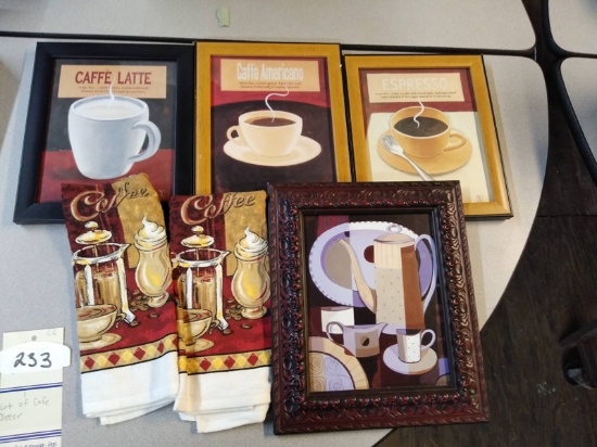 LOT OF CAFÉ DÉCOR