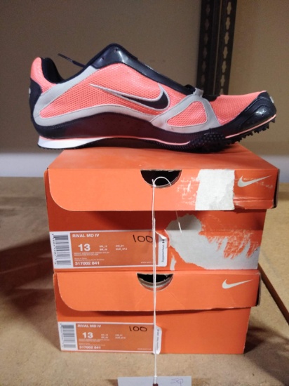 2 PAIRS OF NIKE TRACK AND FIELD SHOES SIZE WOMENS 13