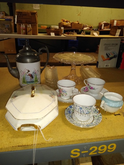 LOT OF CHINA AND SERVEWARE