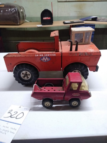 SET OF METAL TONKA TRUCKS - MIGHTY TONKA WRECKER TRUCK
