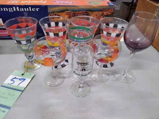 LOT OF GLASSWARE