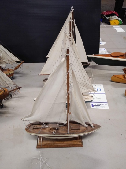 LOT OF 4 MINATURE BOATS