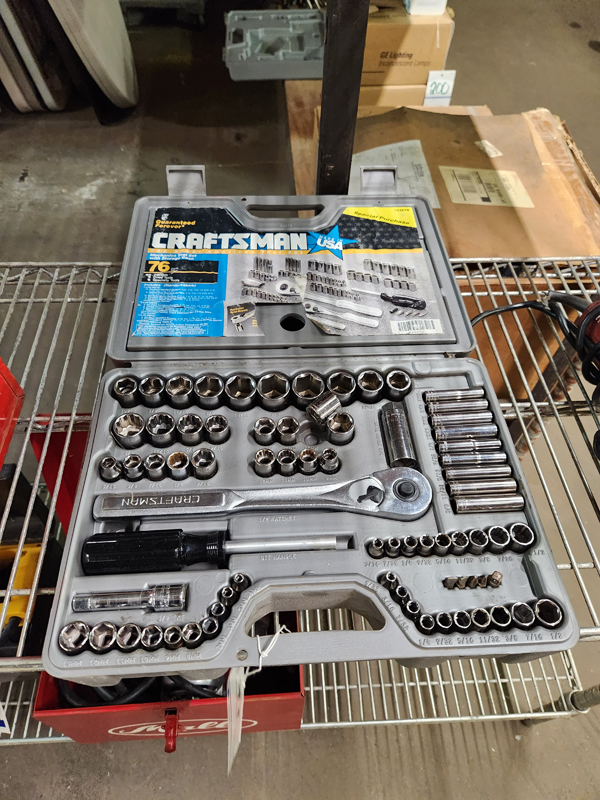 CRAFTSMAN 33676 MECHANICS TOOL SET IN CASE | Proxibid